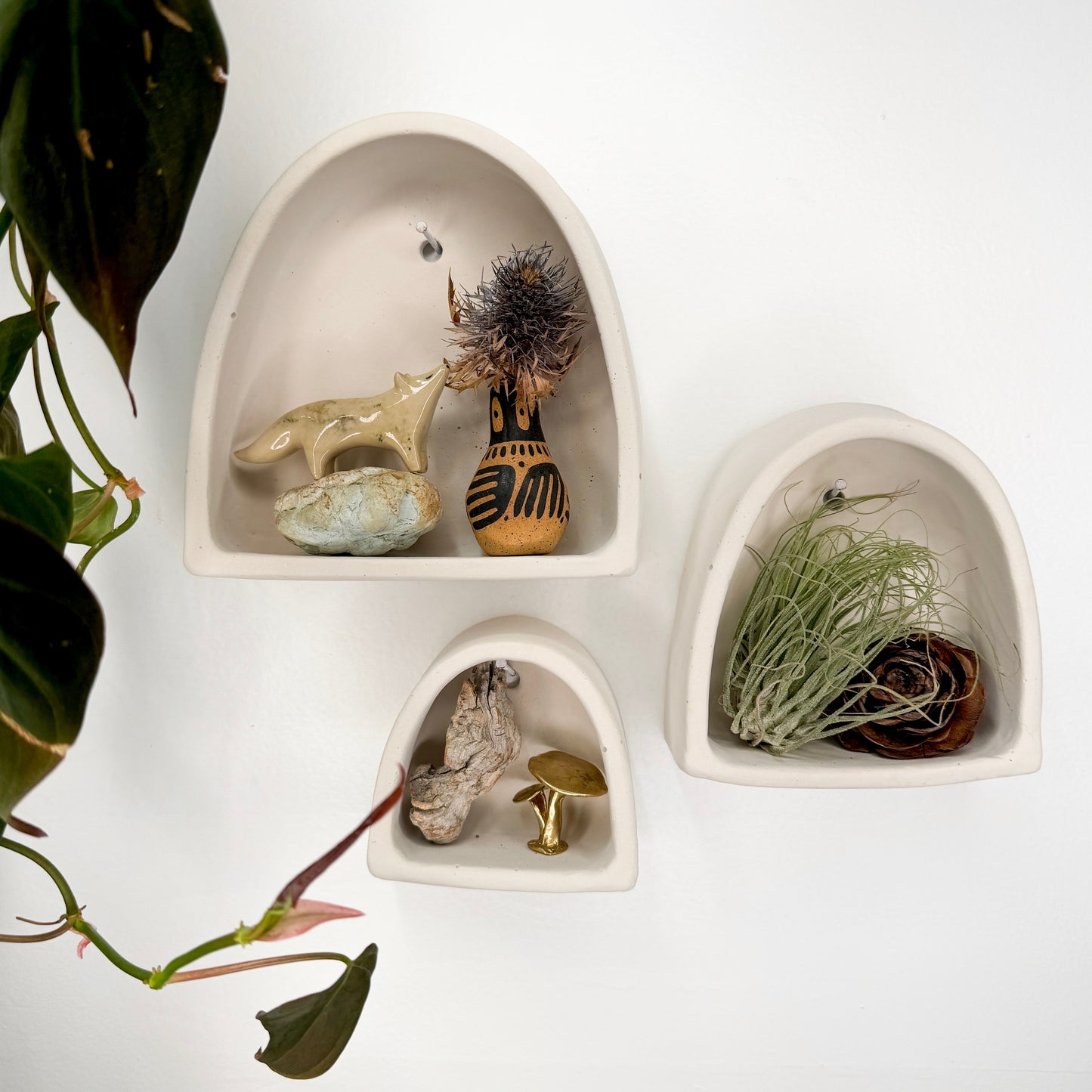 Cement Arch of Inspiration Trio in White